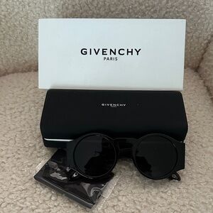 Givenchy Round Frame Black Sunglasses